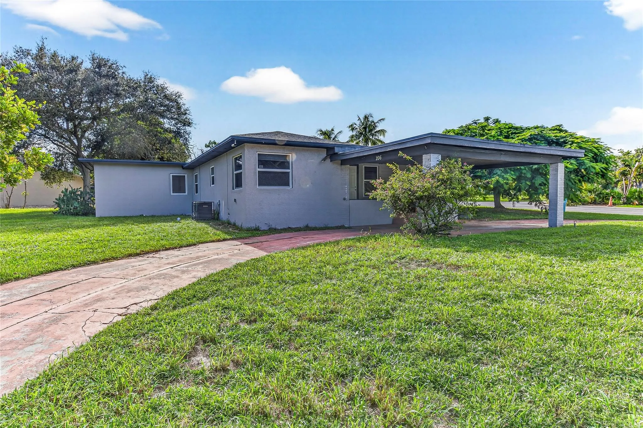 206 NW 5th Avenue