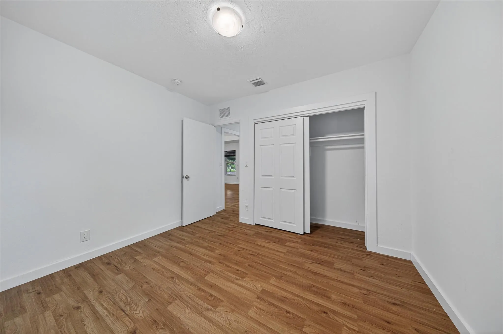 206 NW 5th Avenue