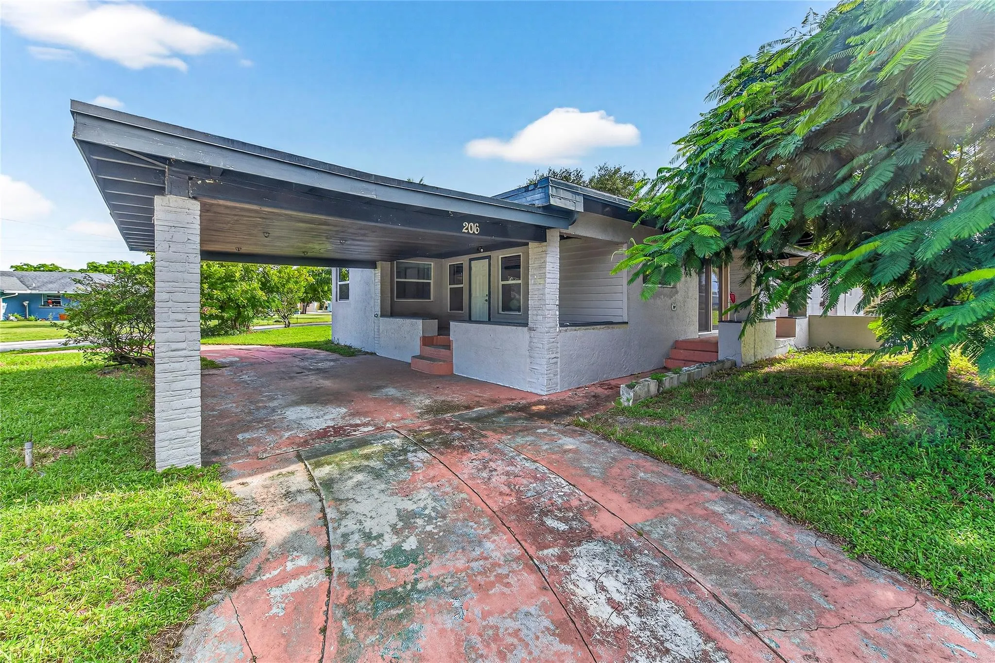 206 NW 5th Avenue