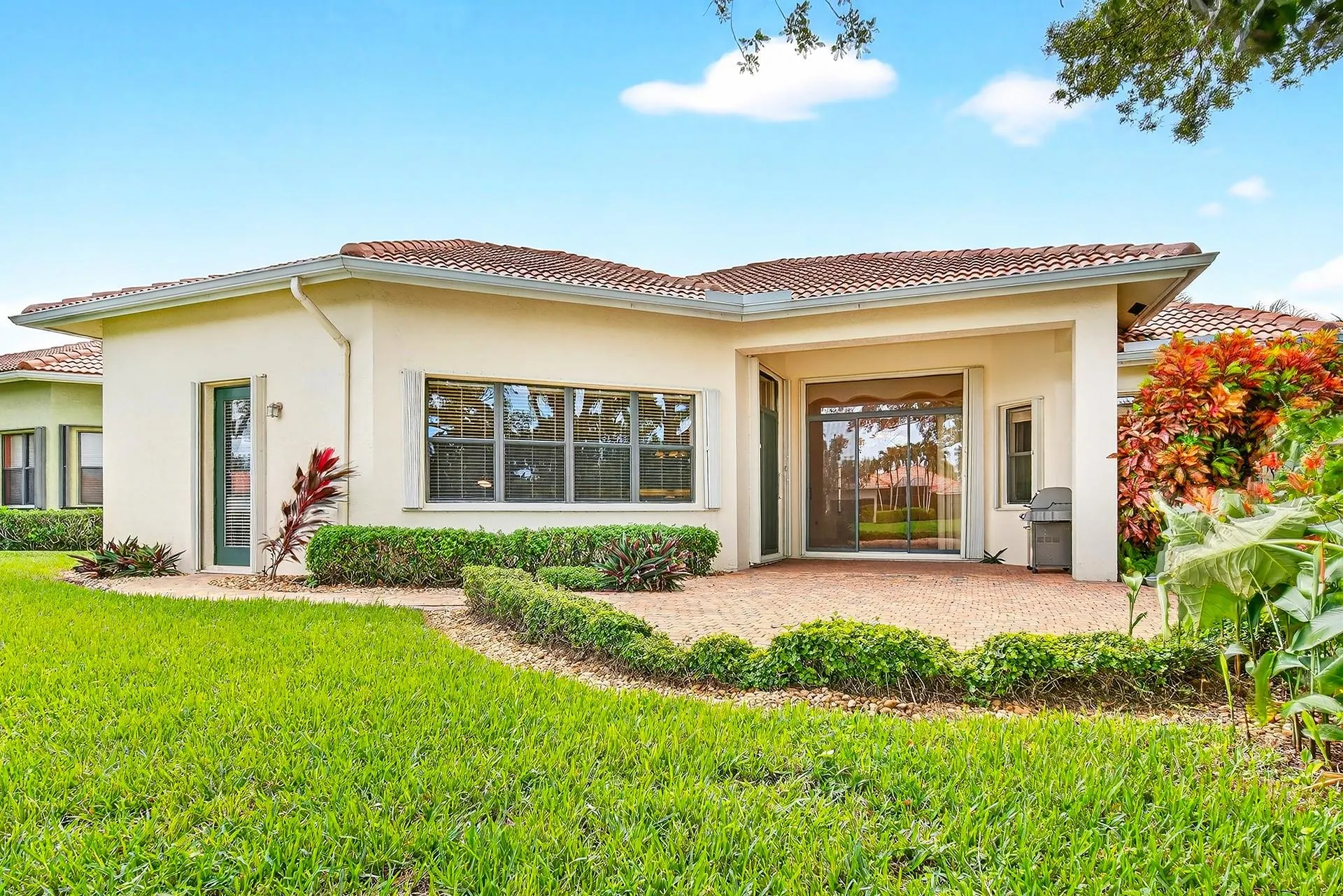 6880 Antinori Lane