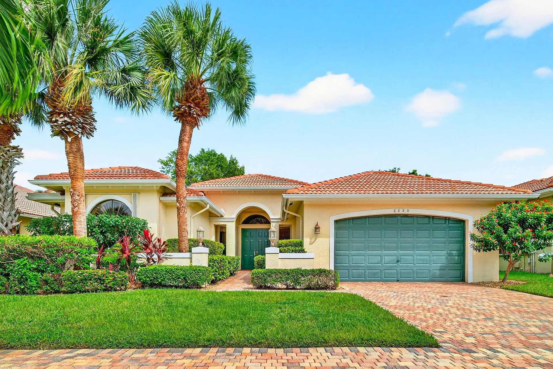 6880 Antinori Lane