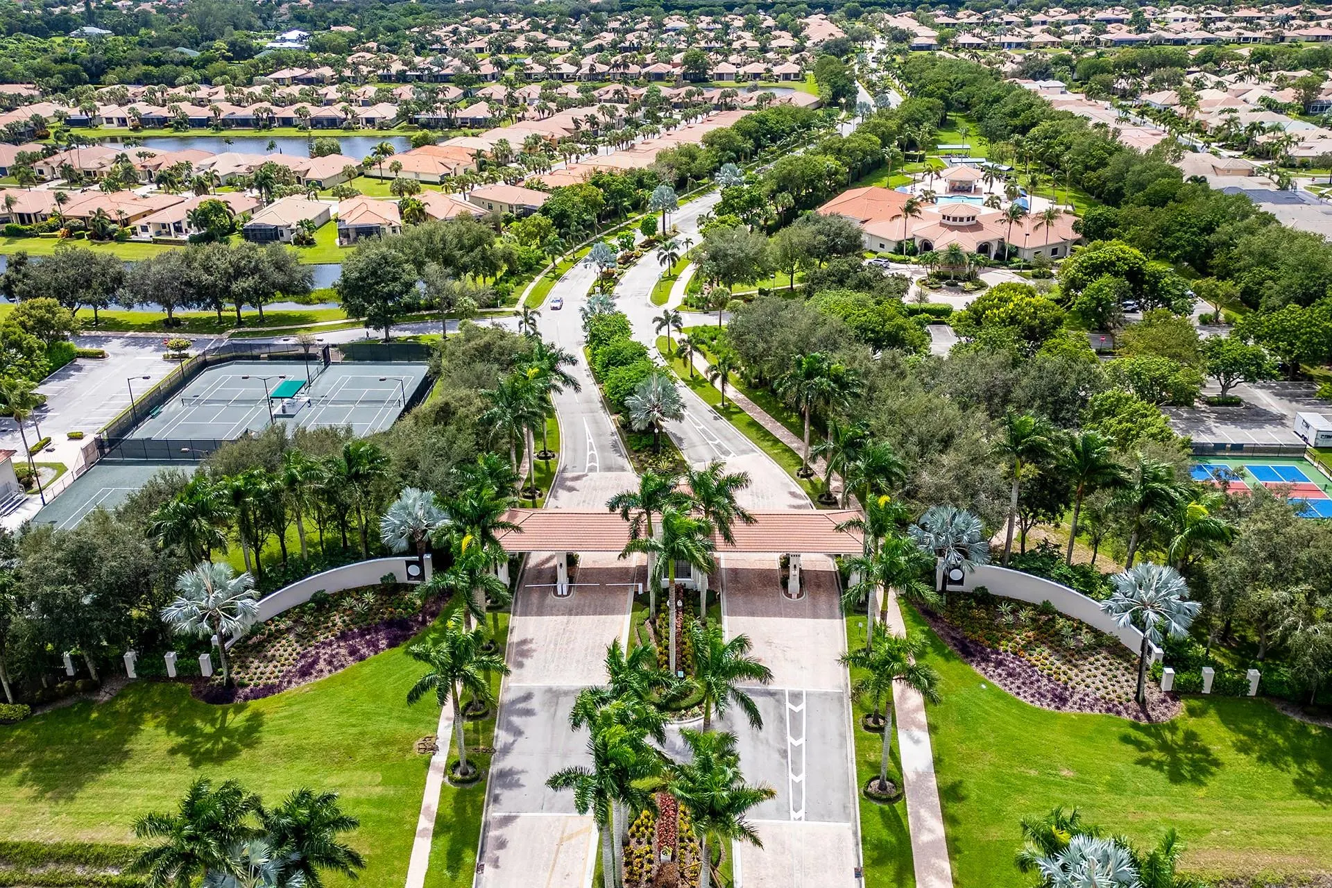 6880 Antinori Lane