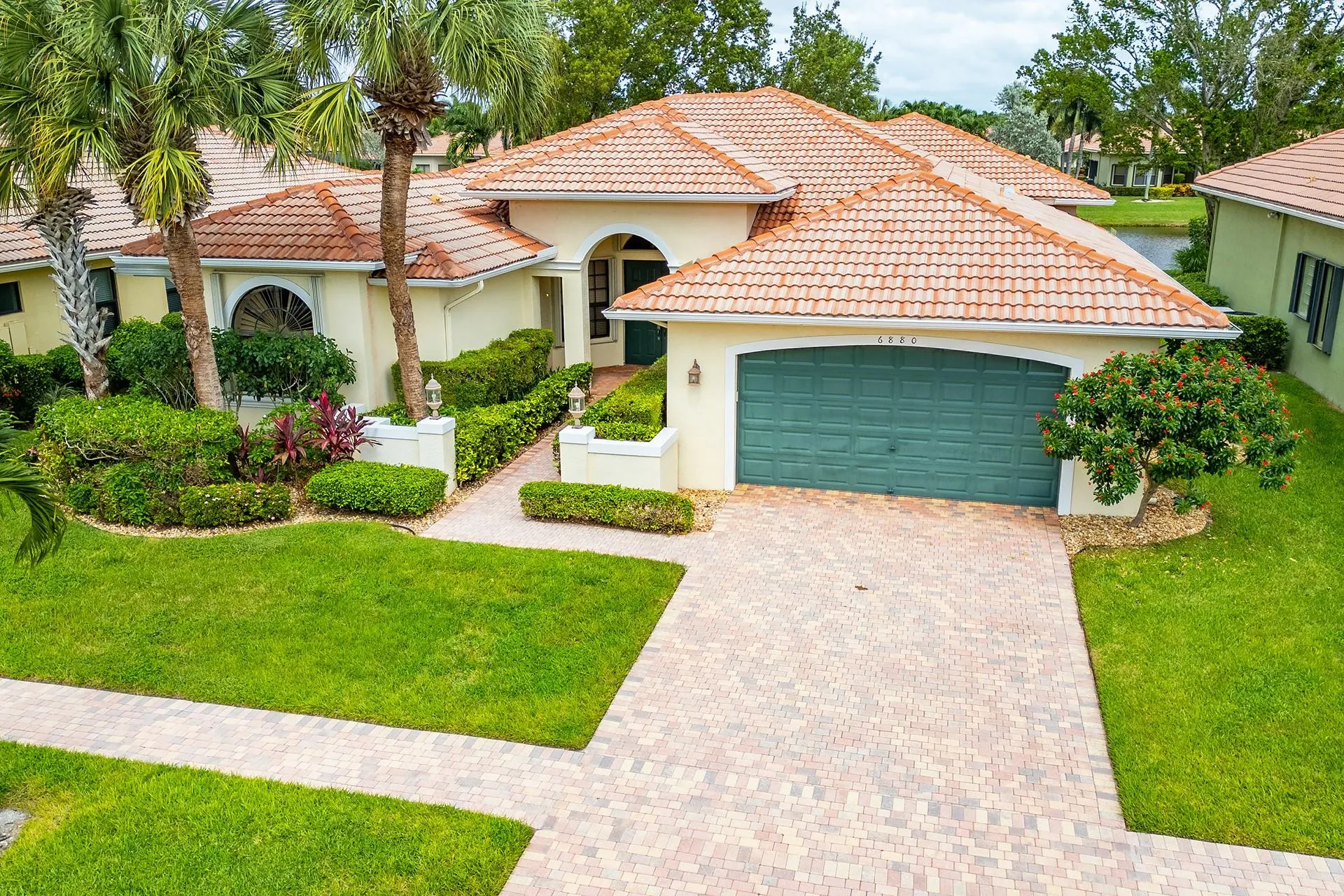 6880 Antinori Lane