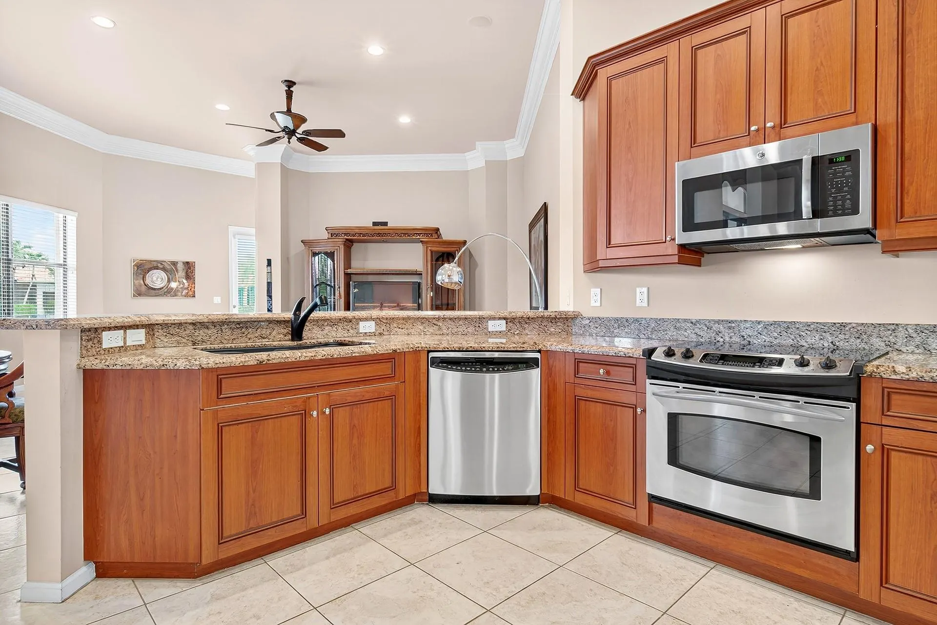 6880 Antinori Lane