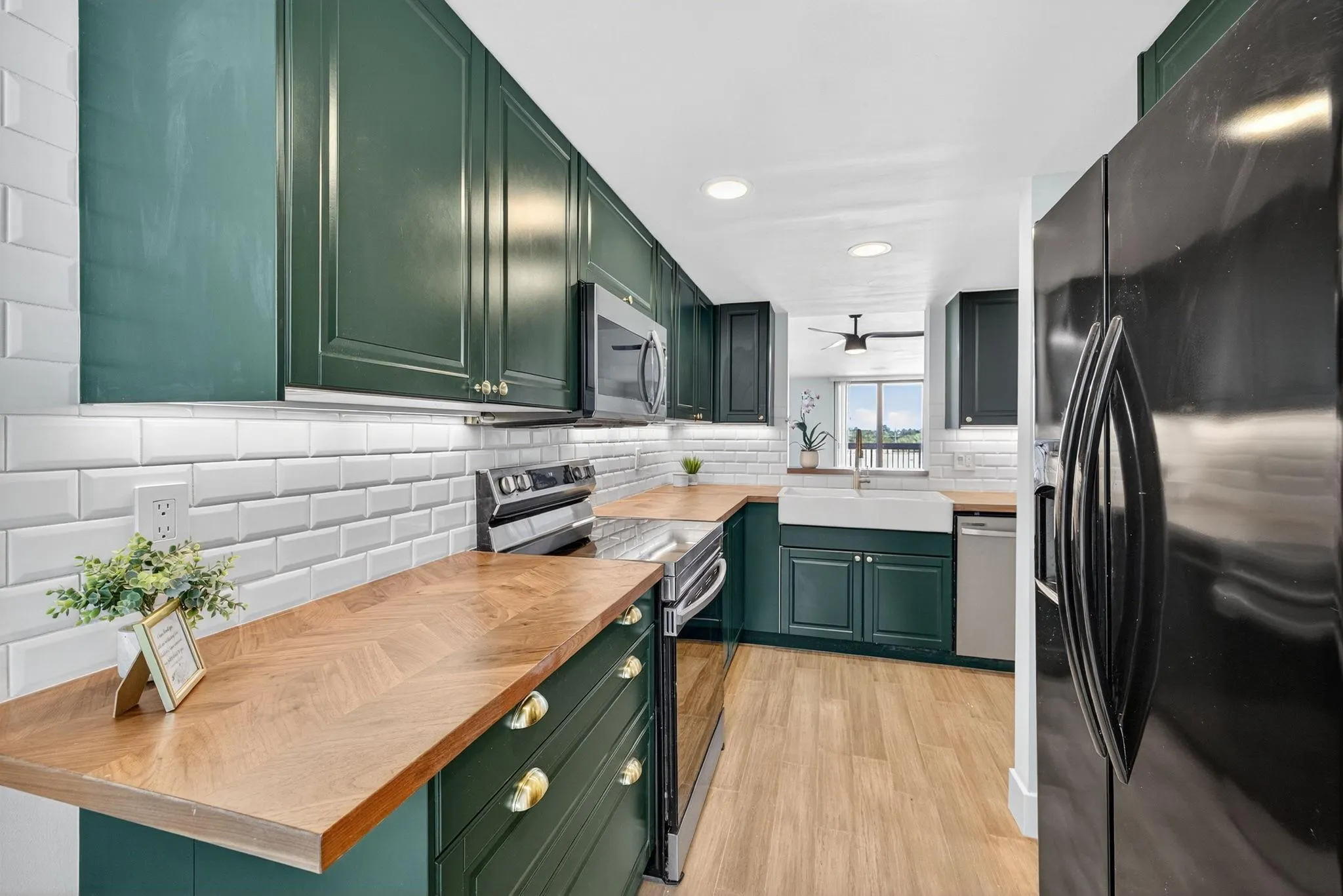 2707 NE 14th St Cswy, #401