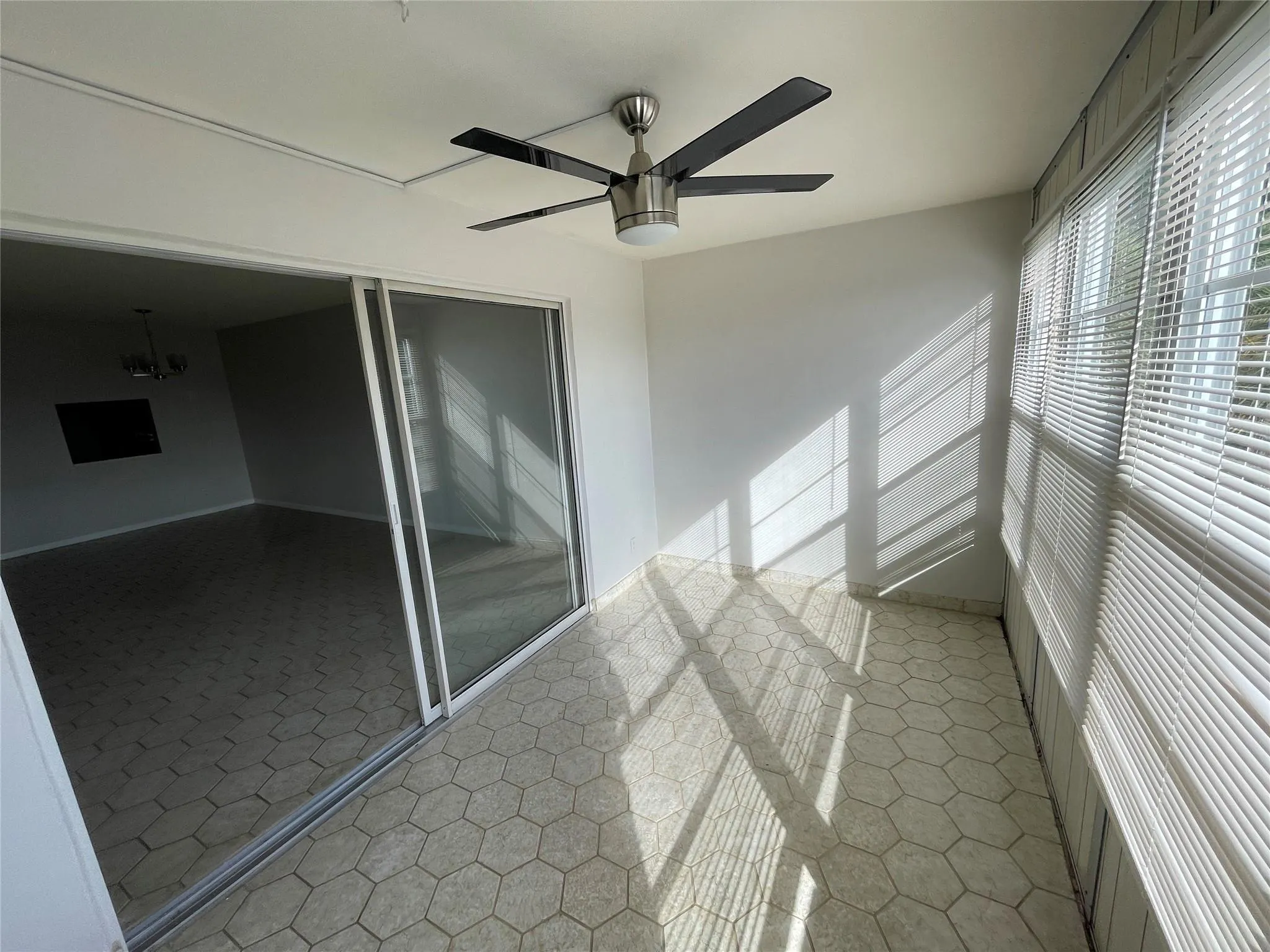 1005 Country Club Dr, #205