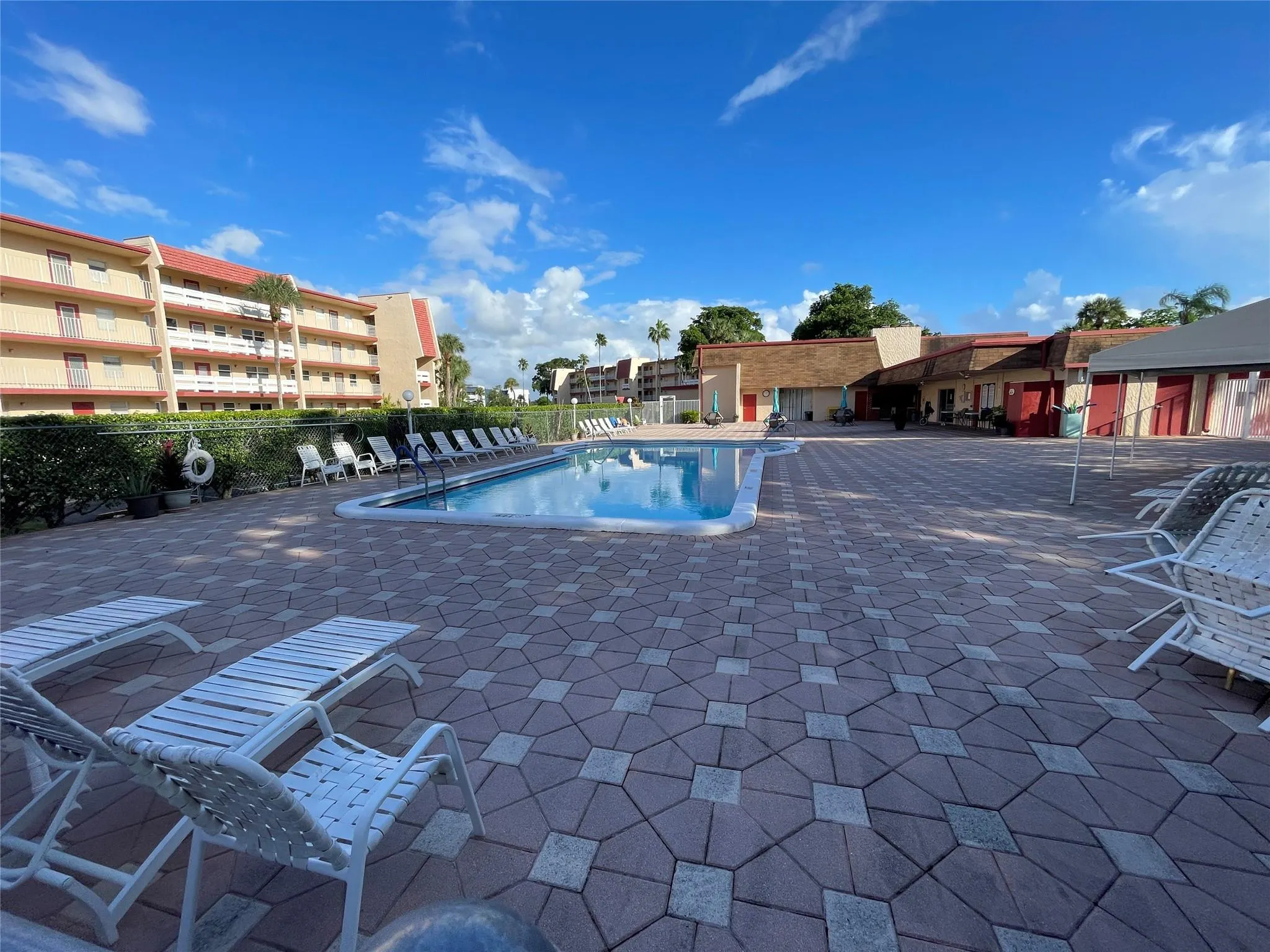 1005 Country Club Dr, #205