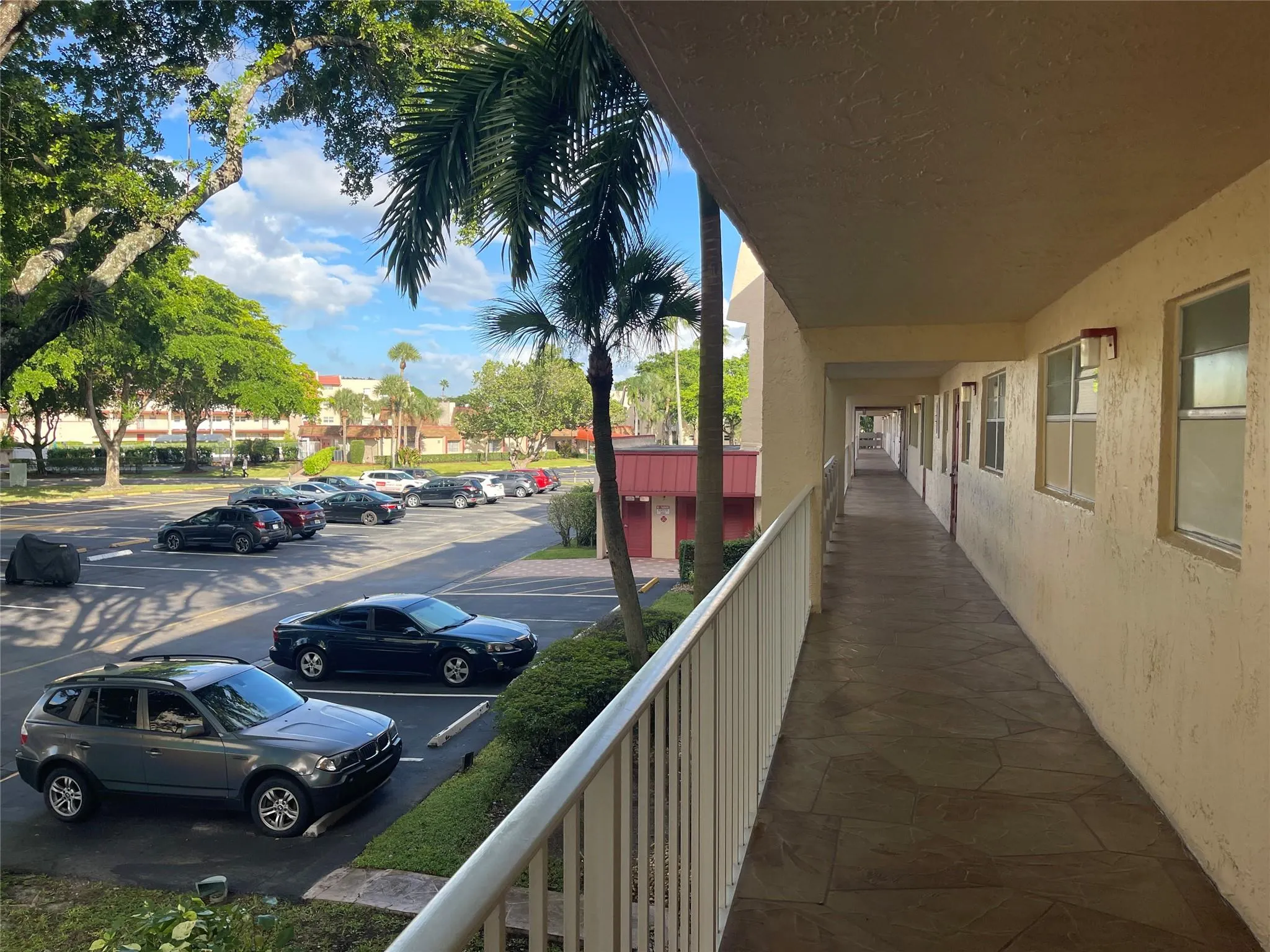 1005 Country Club Dr, #205