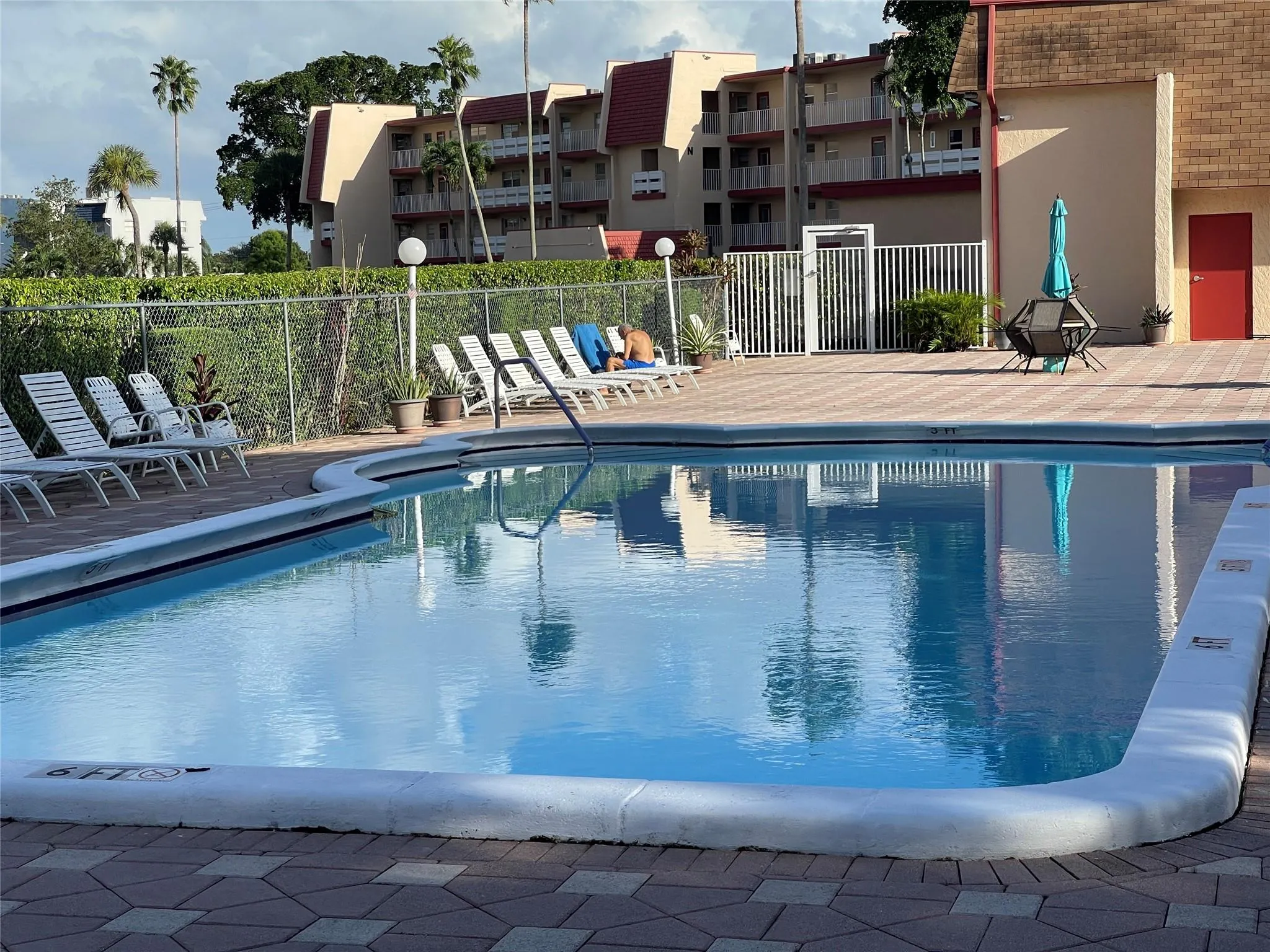 1005 Country Club Dr, #205