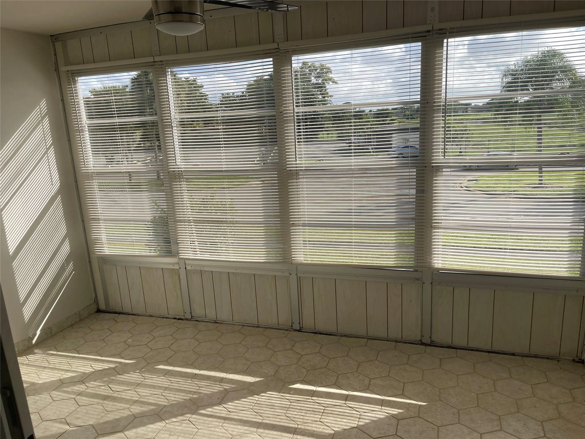 1005 Country Club Dr, #205