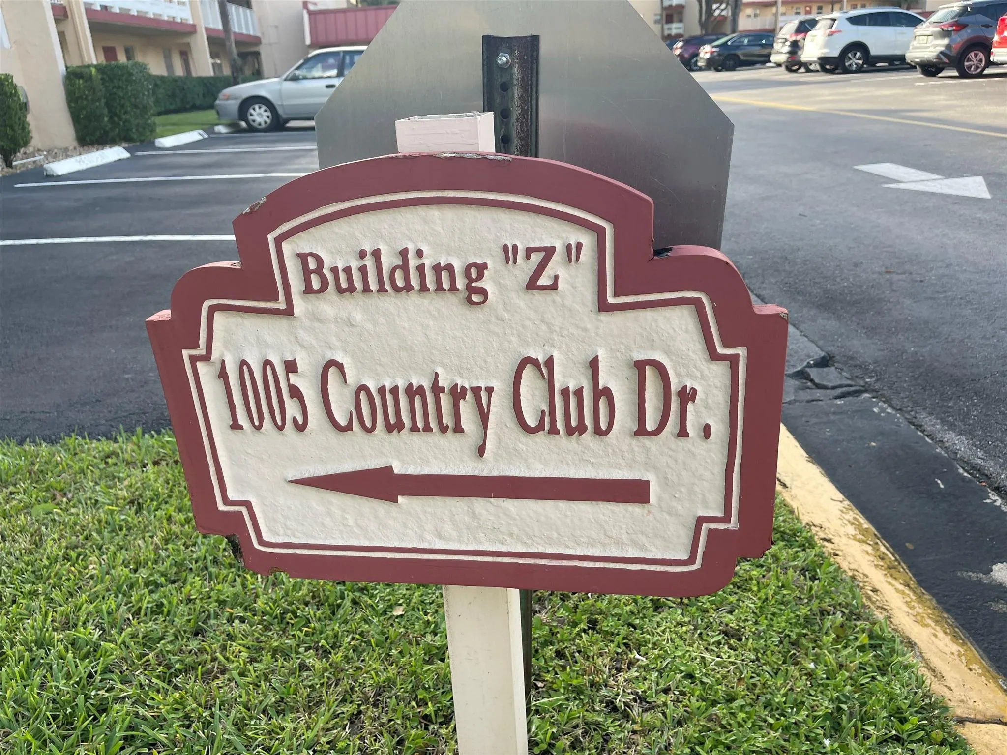 1005 Country Club Dr, #205