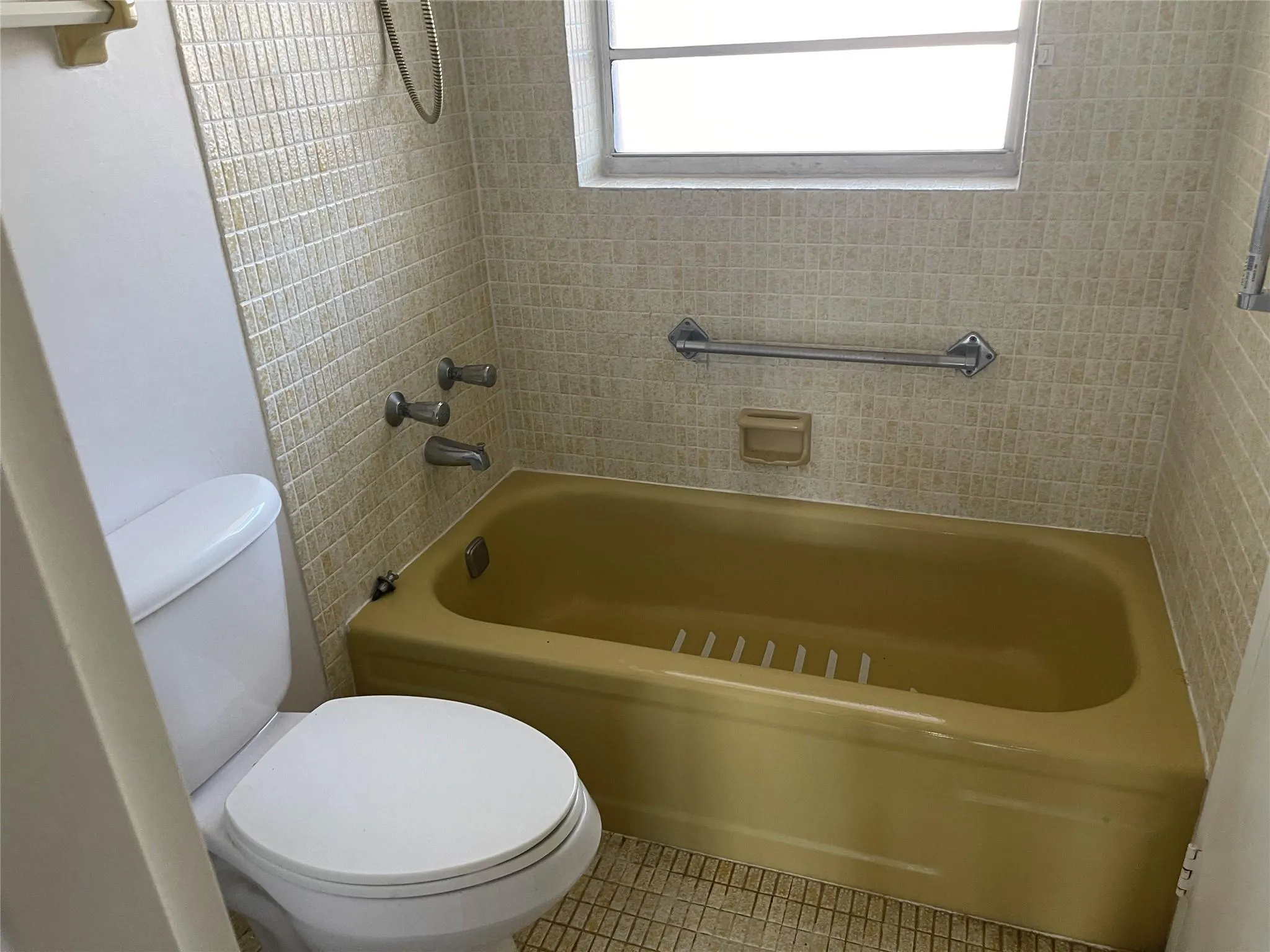 1005 Country Club Dr, #205