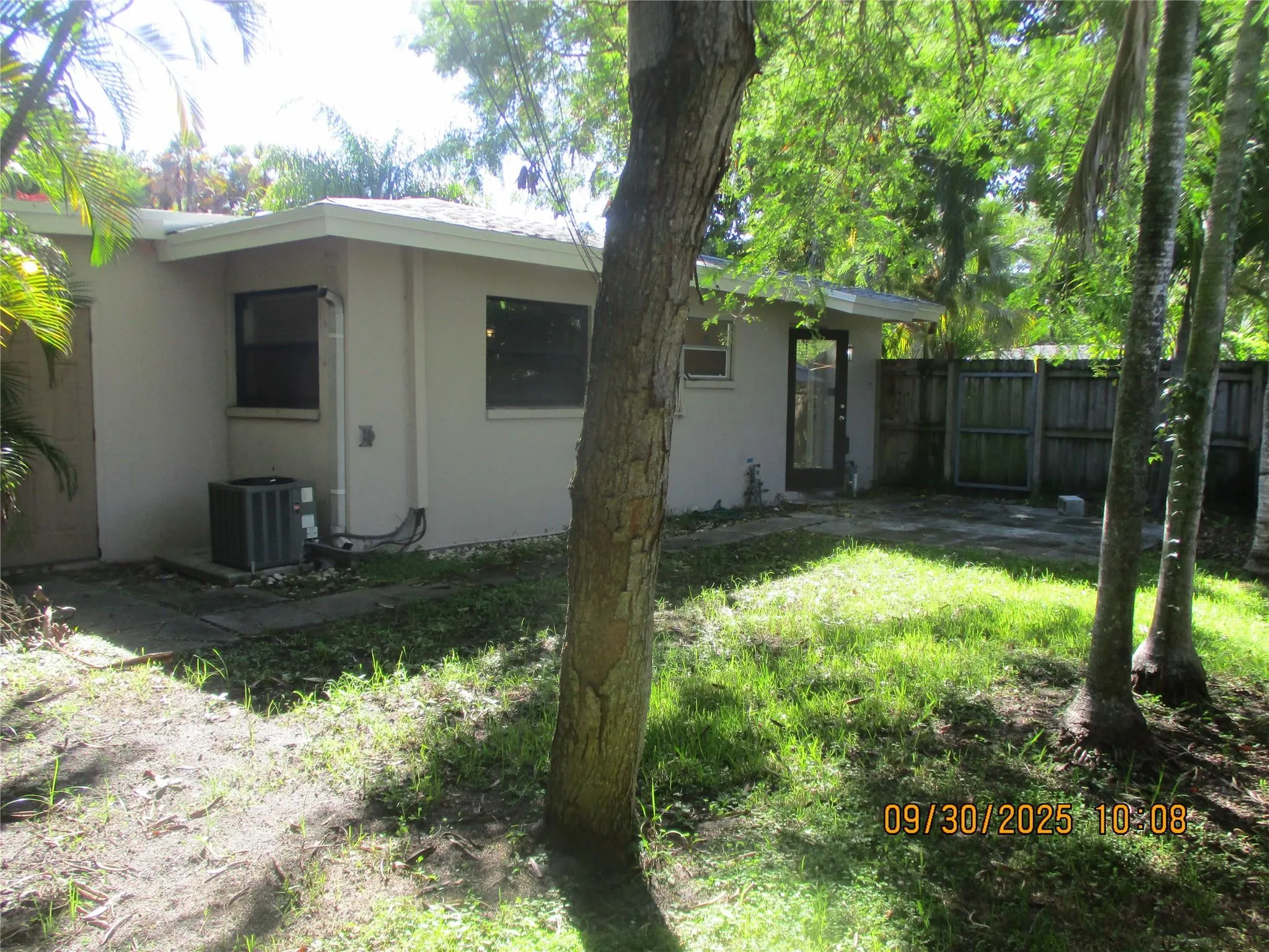 353 NW 17th Pl