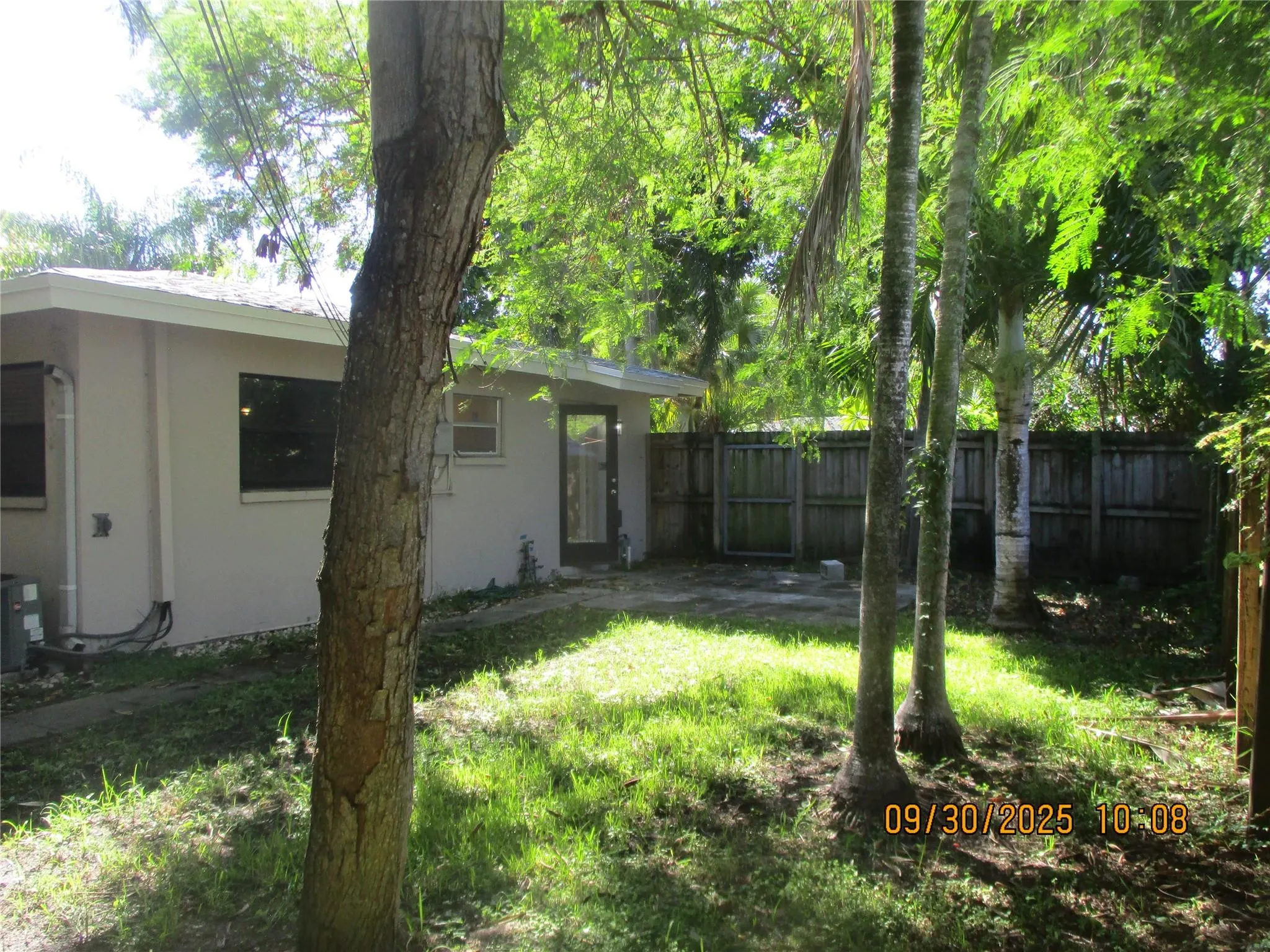 353 NW 17th Pl