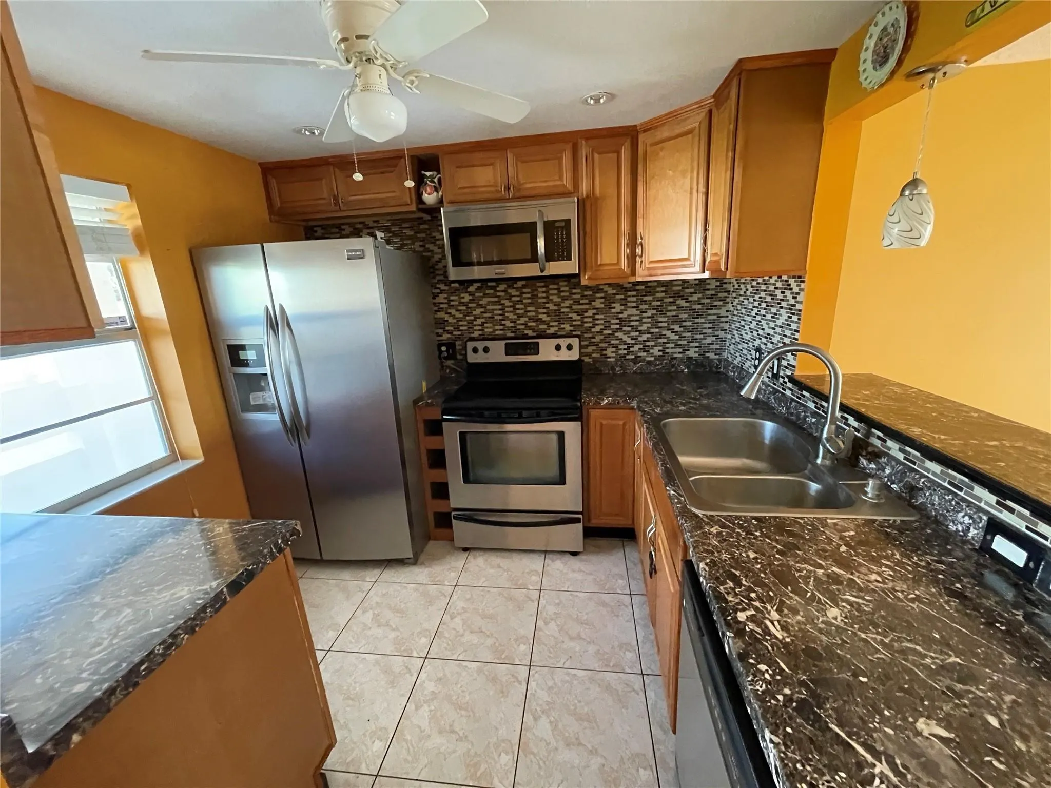 1025 Country Club Dr, #407
