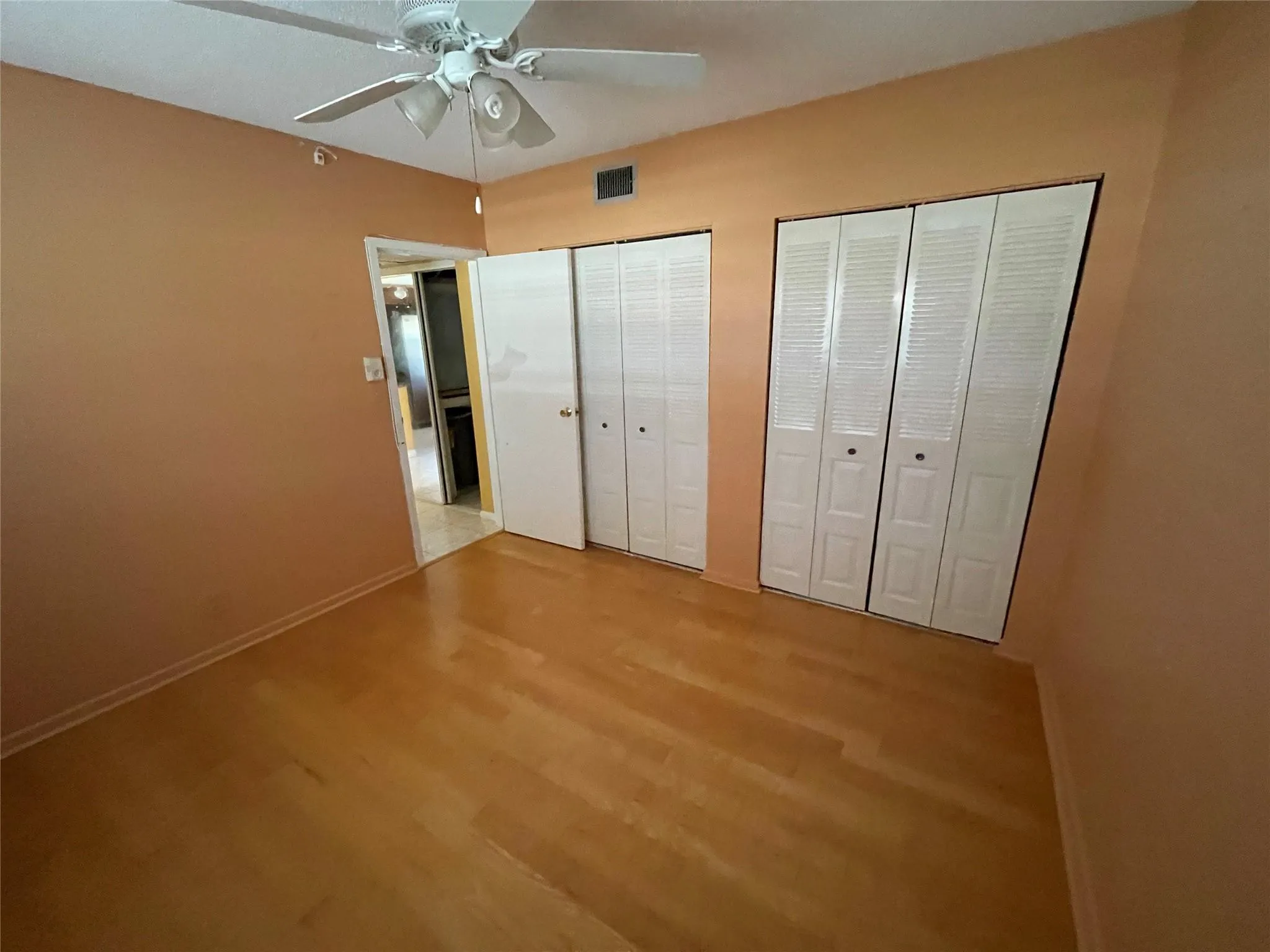 1025 Country Club Dr, #407