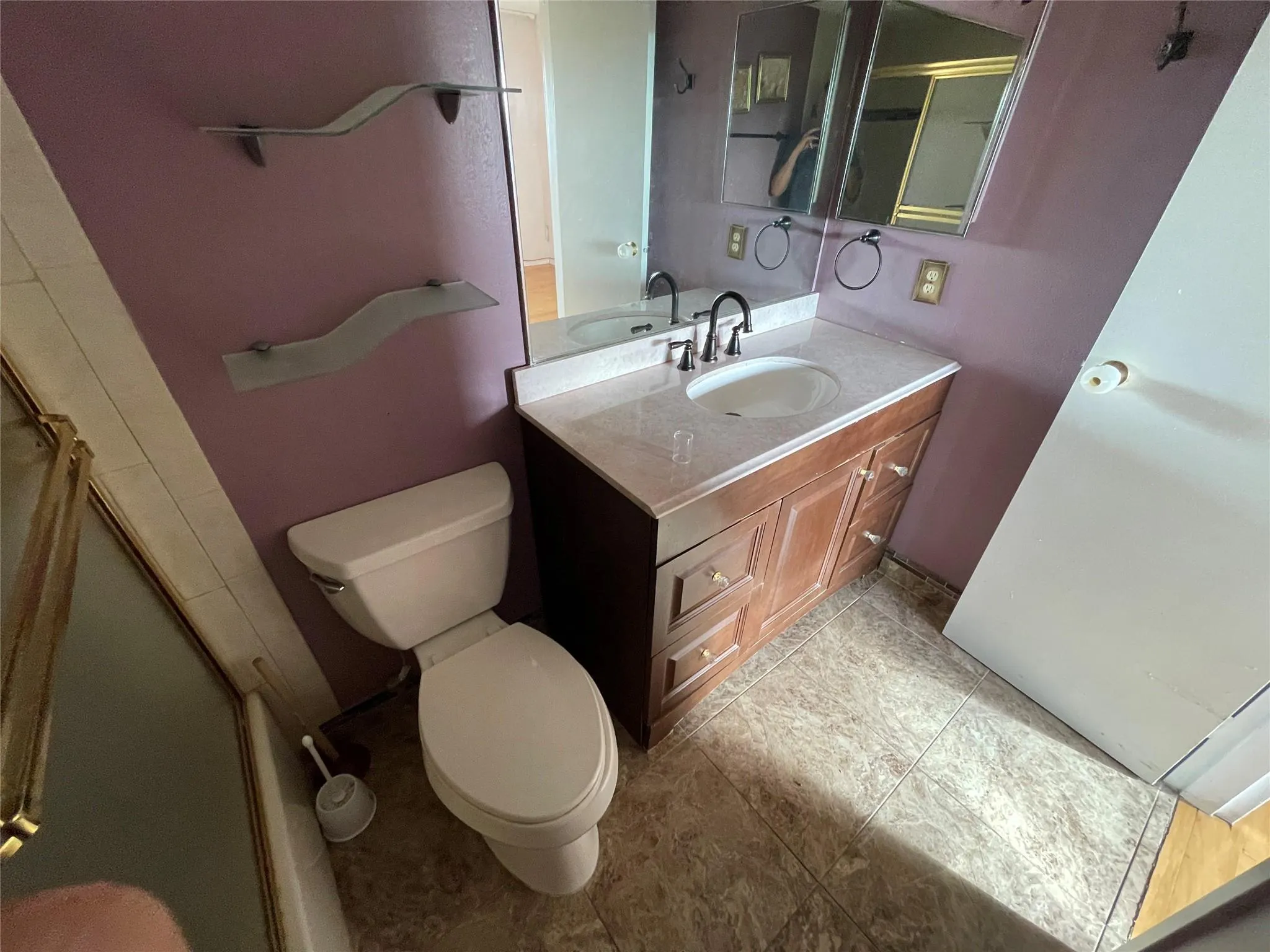 1025 Country Club Dr, #407