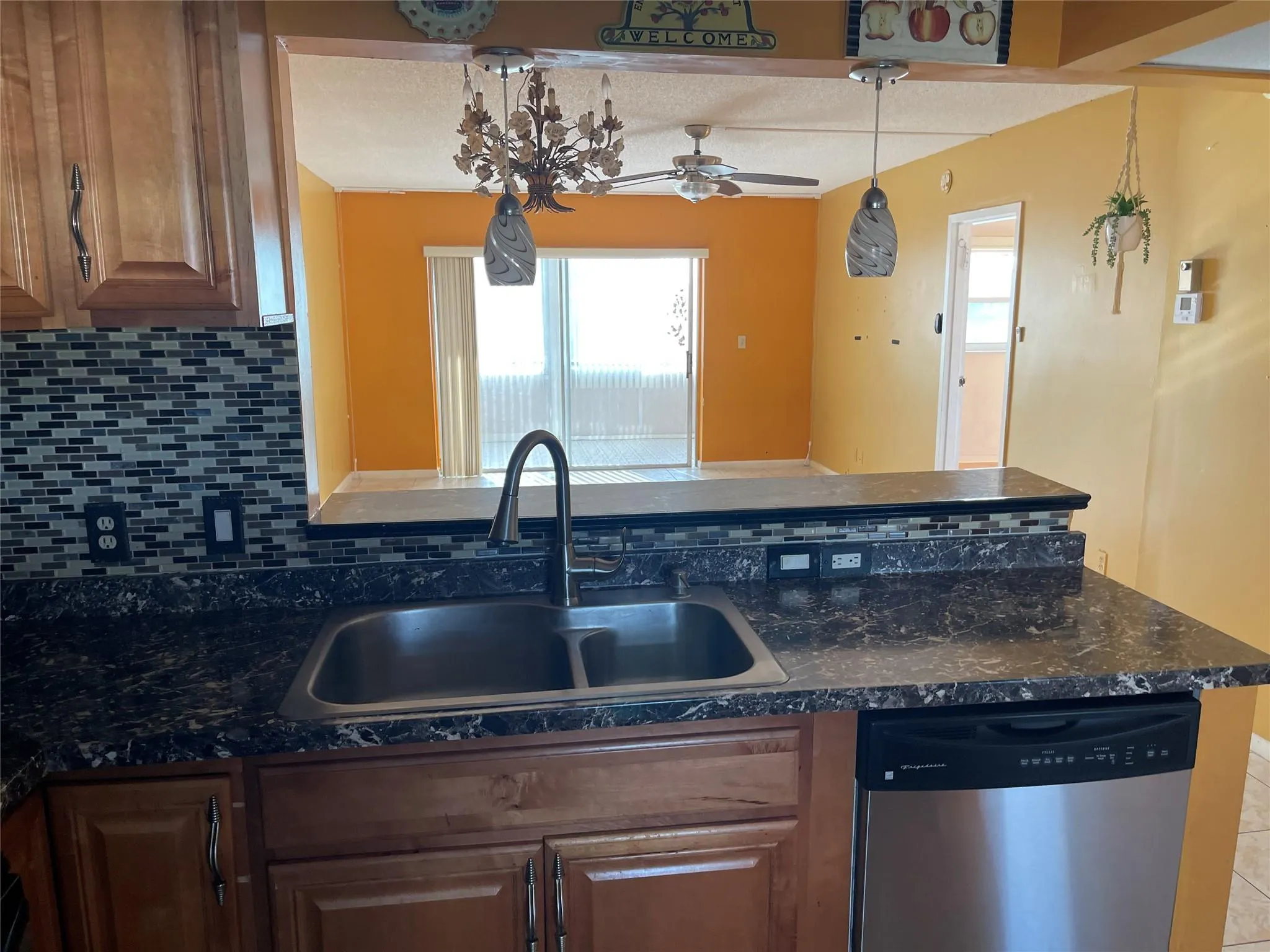 1025 Country Club Dr, #407