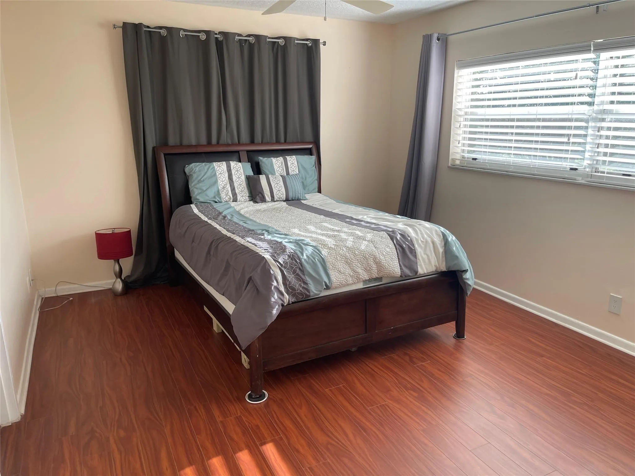 1025 Country Club Dr, #301