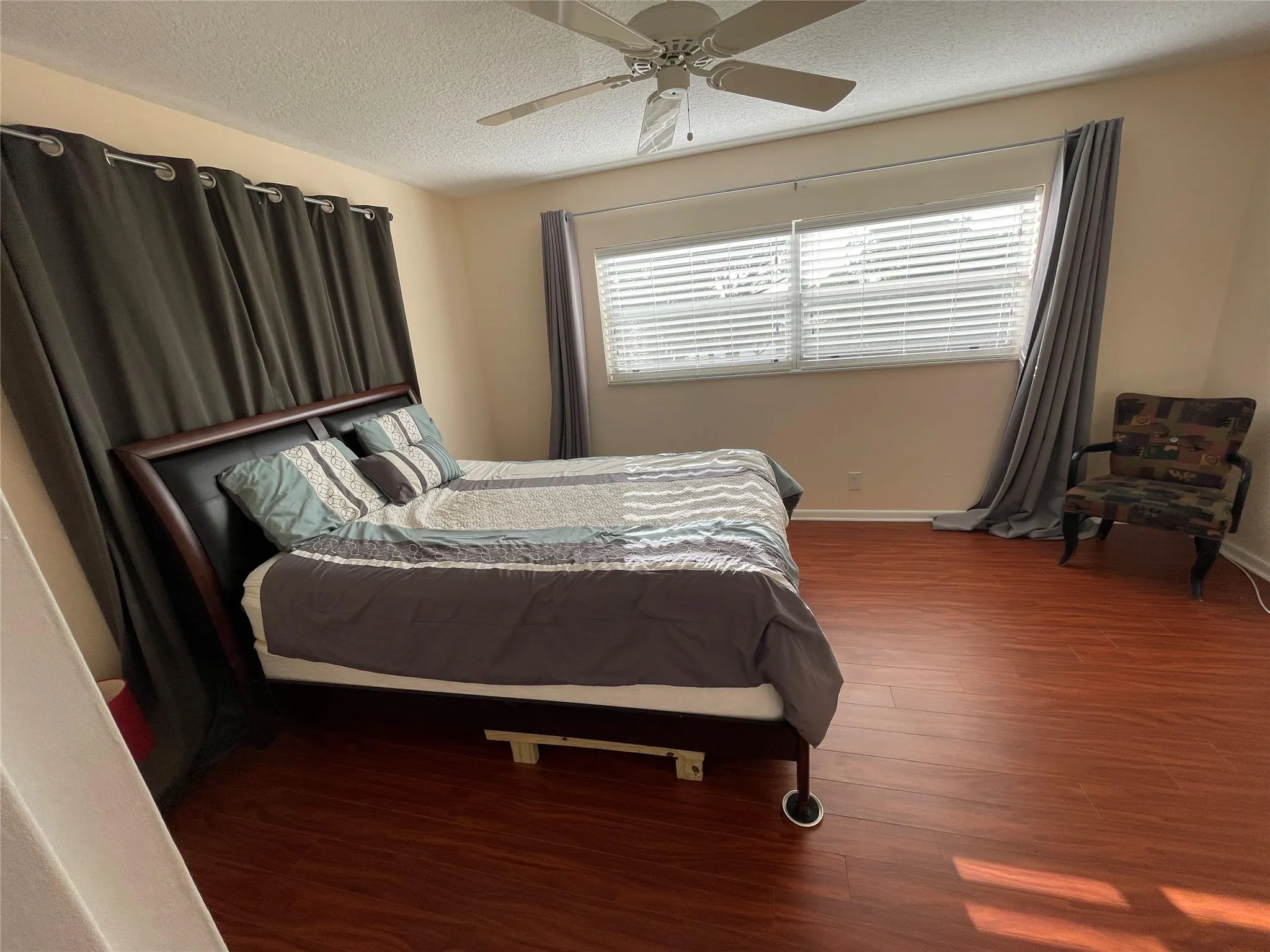 1025 Country Club Dr, #301