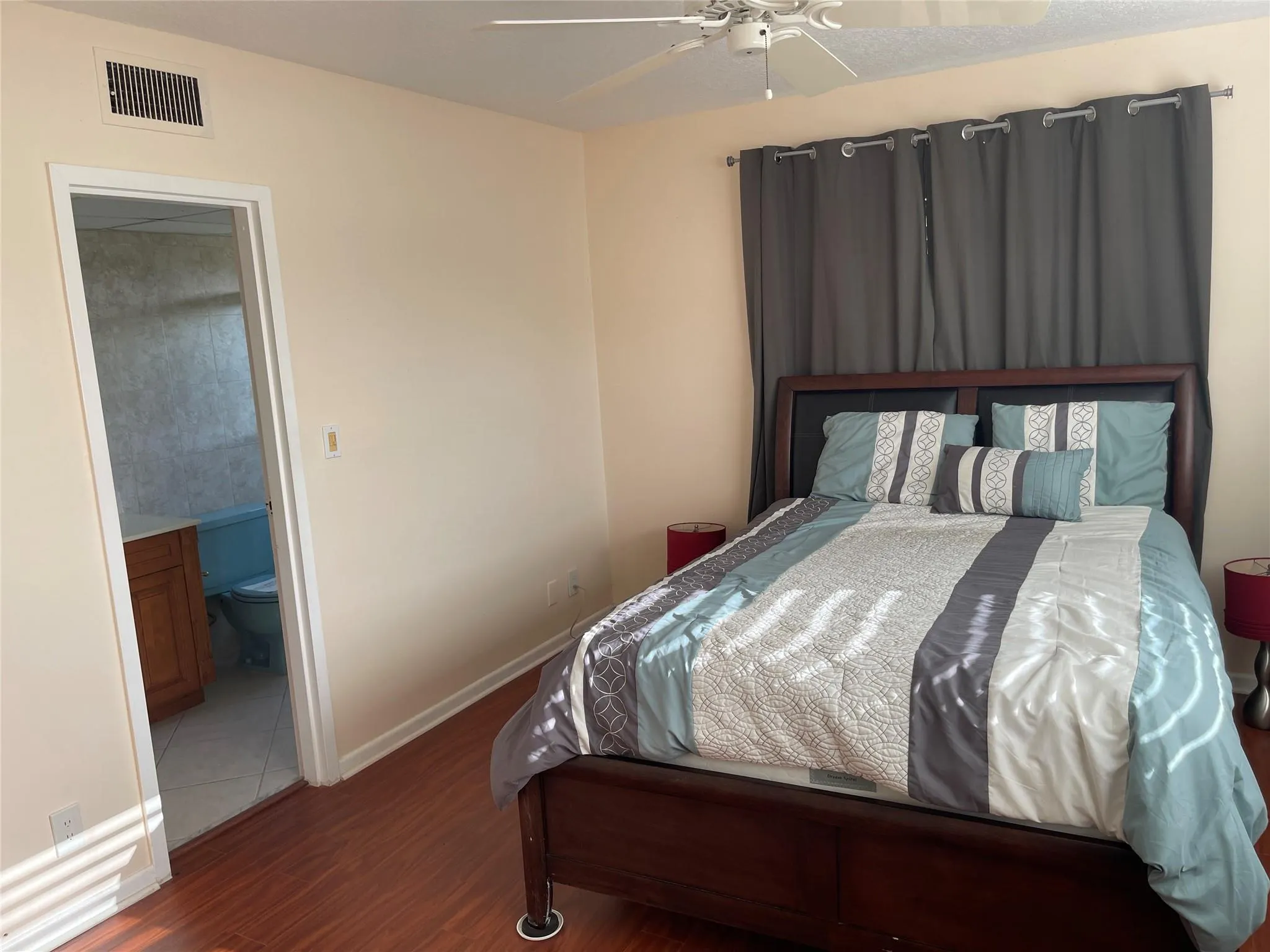 1025 Country Club Dr, #301