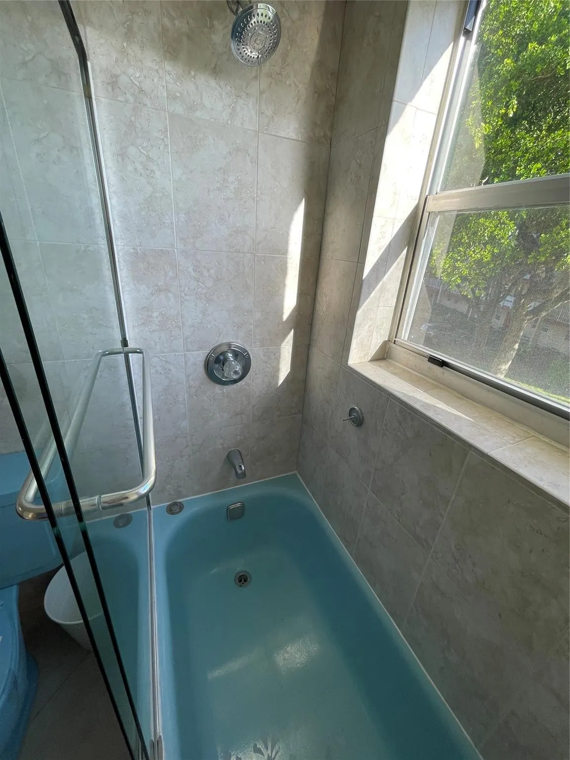 1025 Country Club Dr, #301