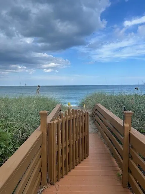 2355 NE Ocean Blvd, #37B