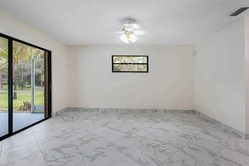 9795 Whippoorwill Trl