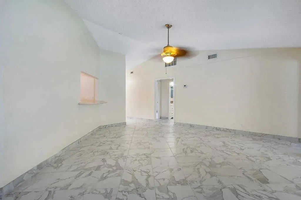 9795 Whippoorwill Trl