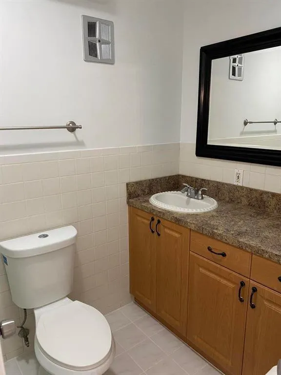 340 NW 19th St, #207