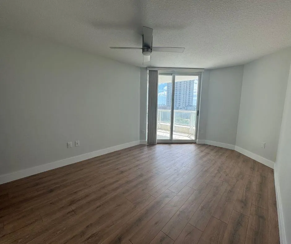 401 SW 4th Ave, #900
