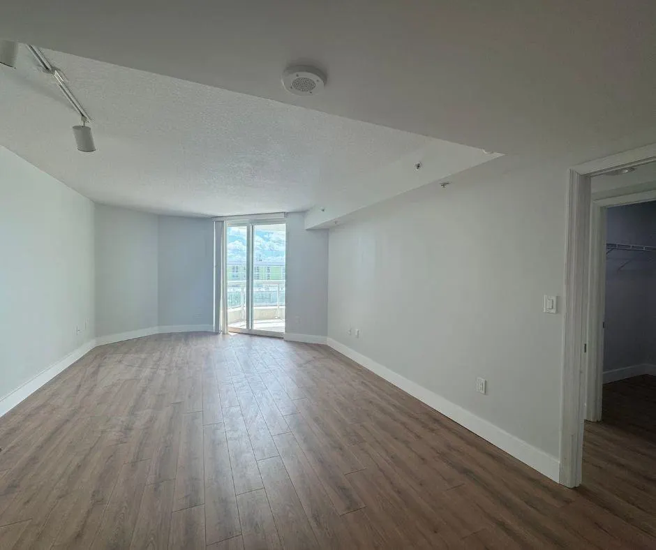 401 SW 4th Ave, #900