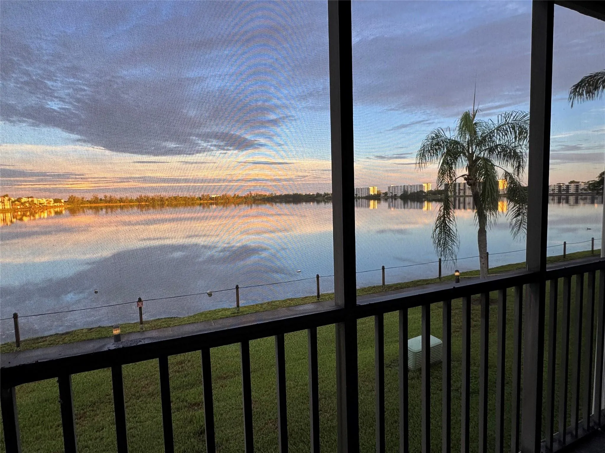 112 Lake Emerald, #206