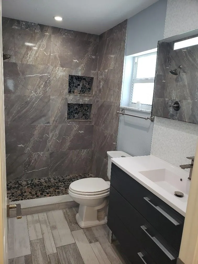 1105 Merion Pl