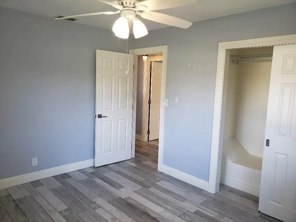 1105 Merion Pl
