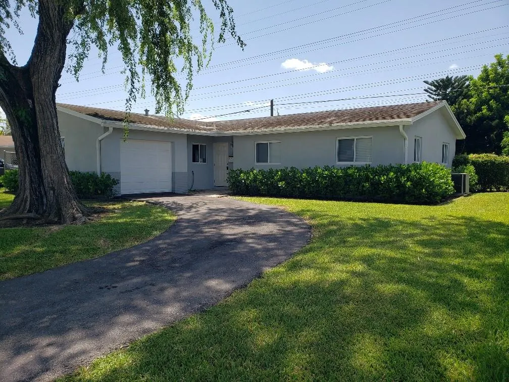 1105 Merion Pl