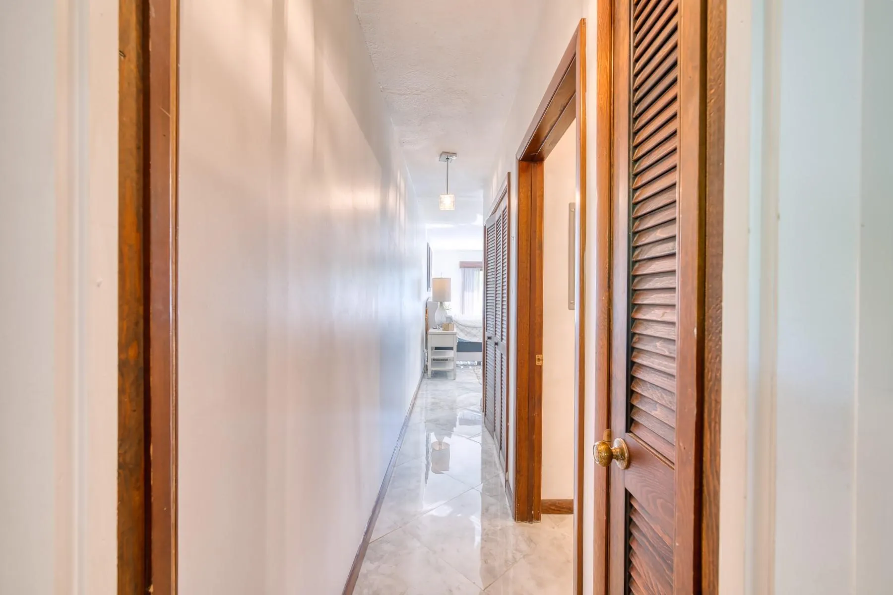 208 NE 30th St