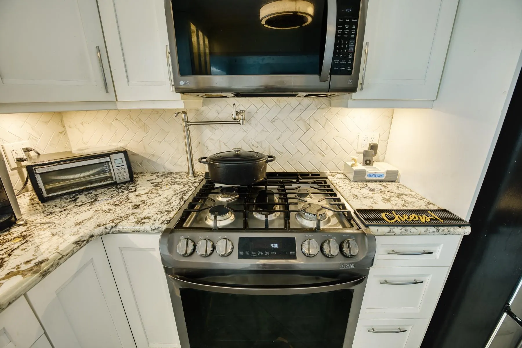 208 NE 30th St