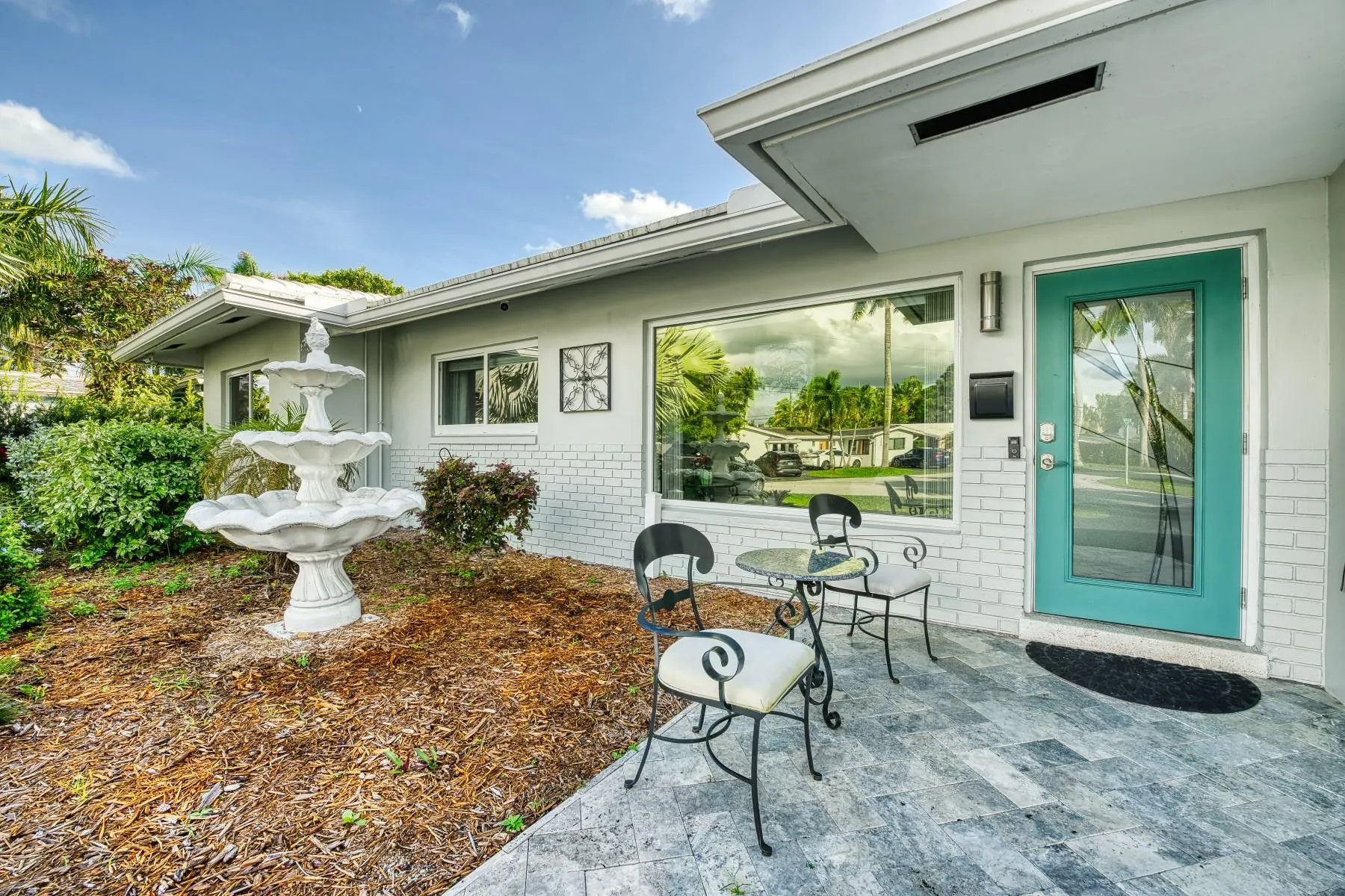 208 NE 30th St