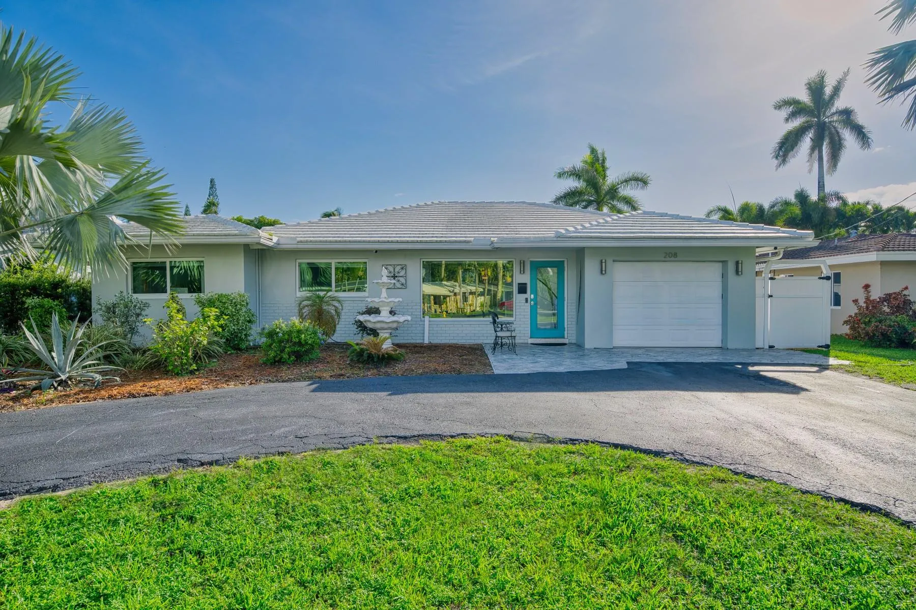 208 NE 30th St