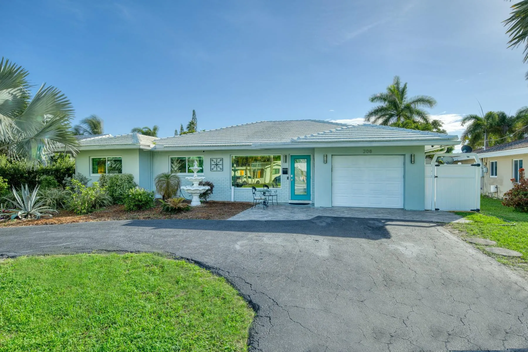 208 NE 30th St