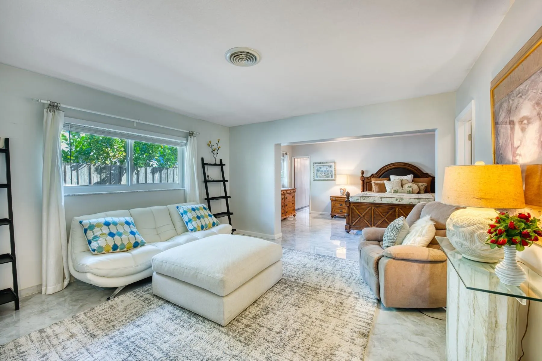 208 NE 30th St