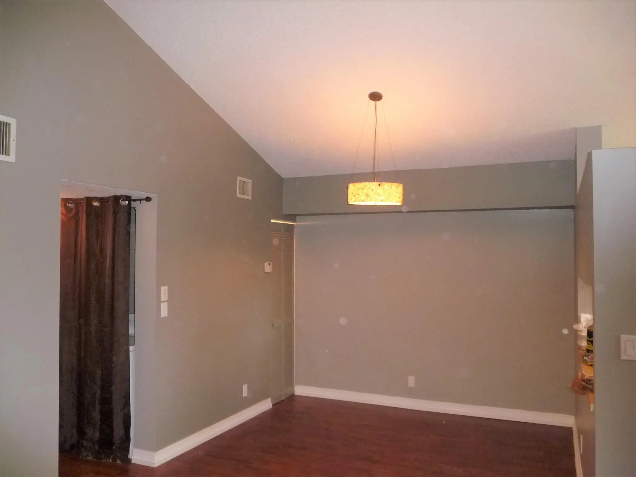 608 Gardens Dr, #204
