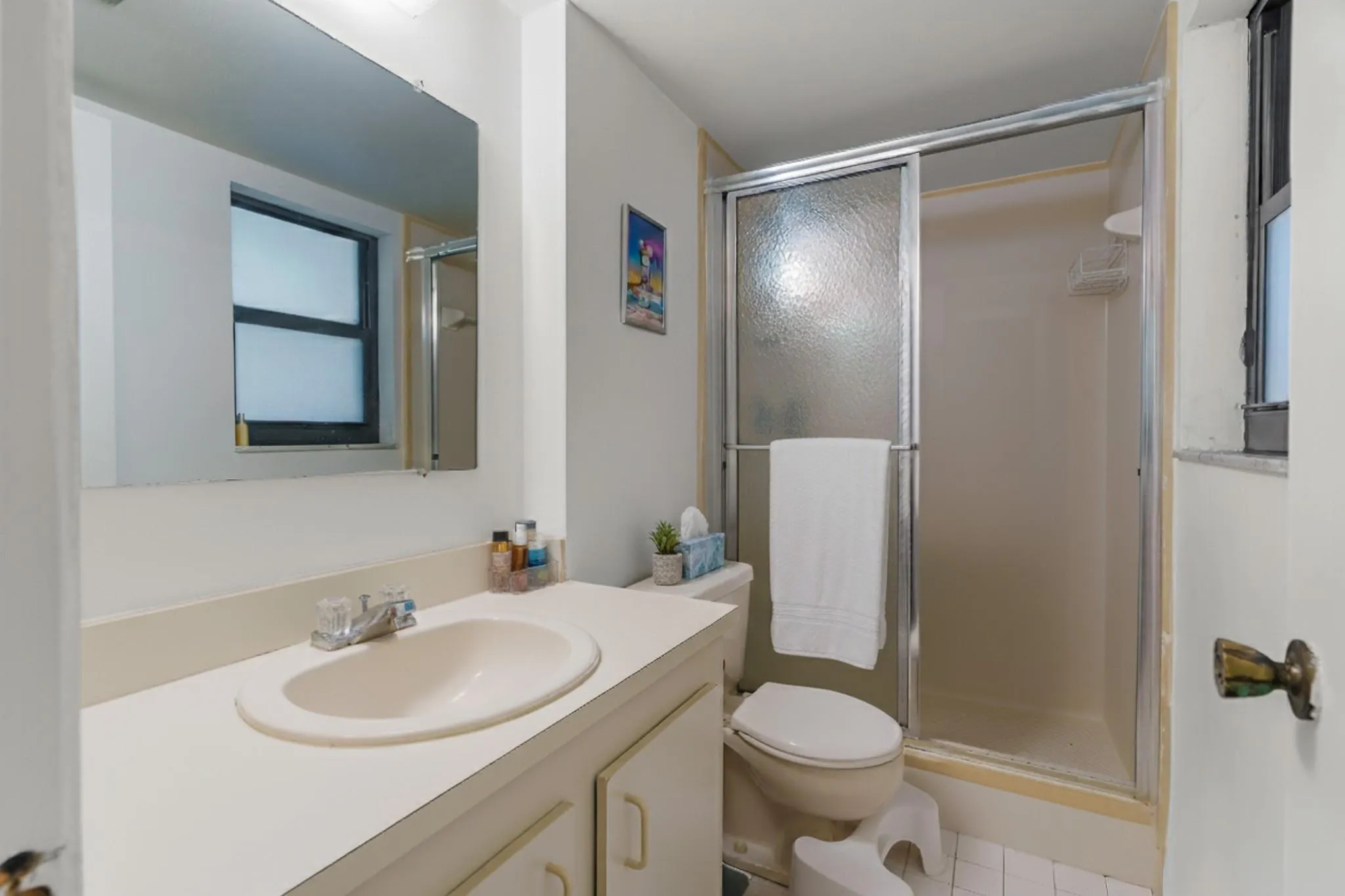2918 NE 8th Ter, #204