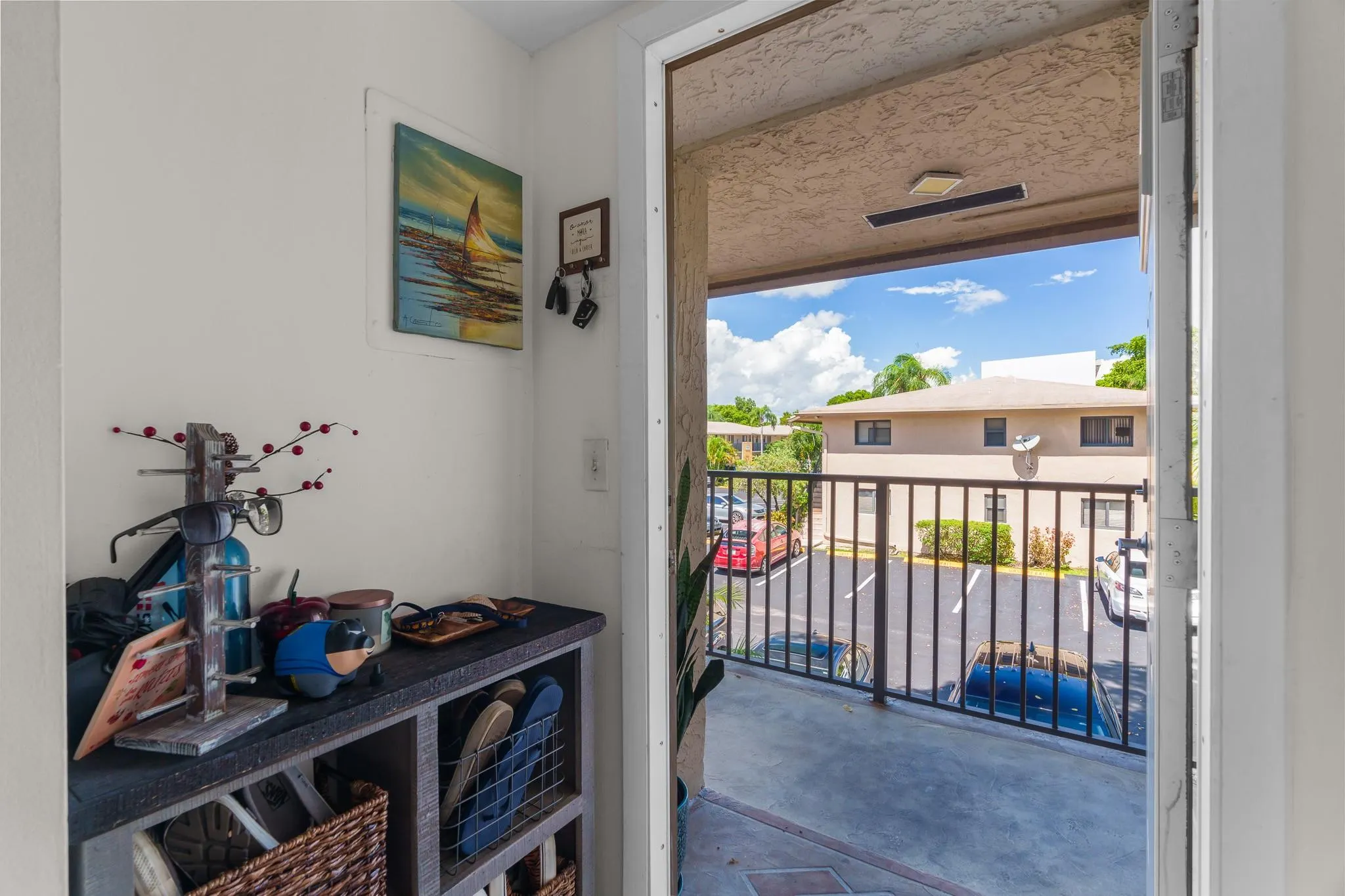 2918 NE 8th Ter, #204
