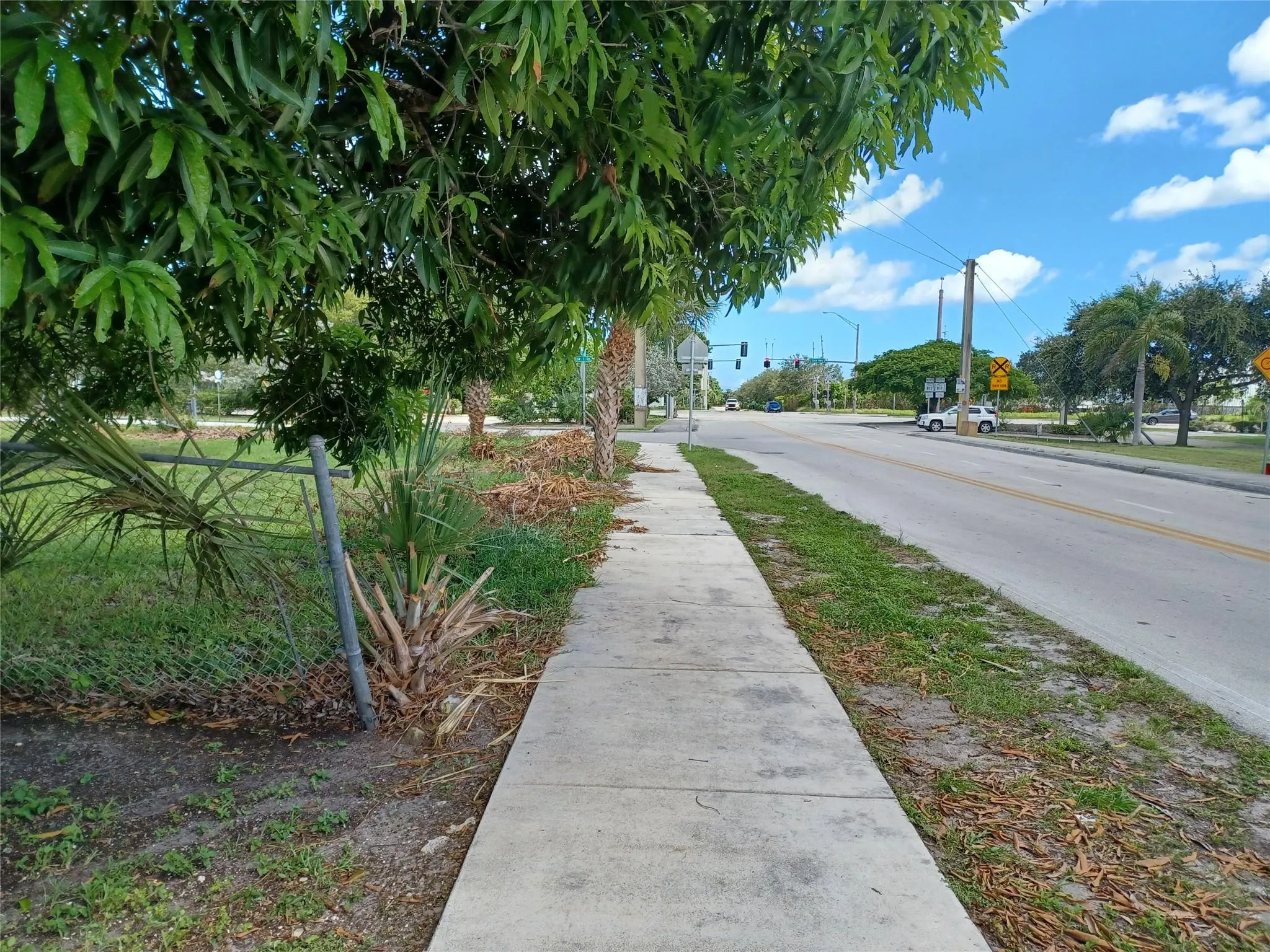 163 SW 4th St