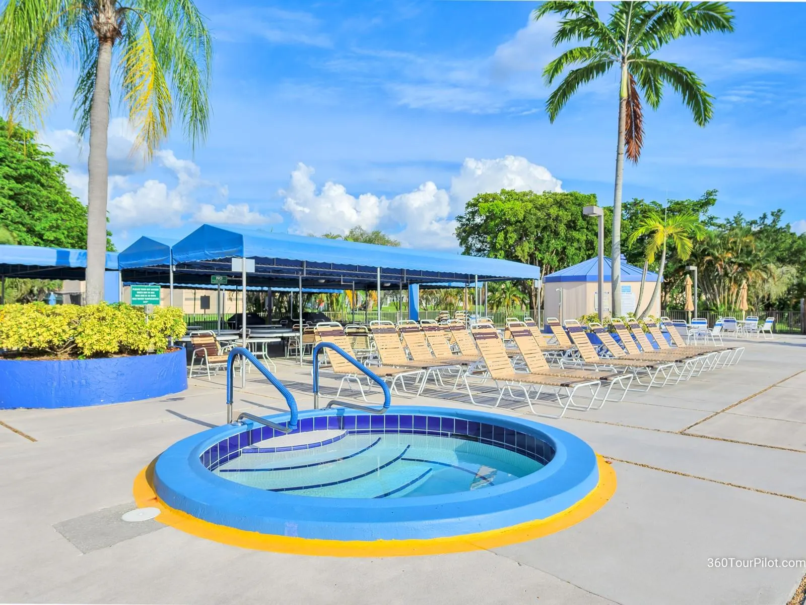 10402 Sunrise Lakes Blvd, #312