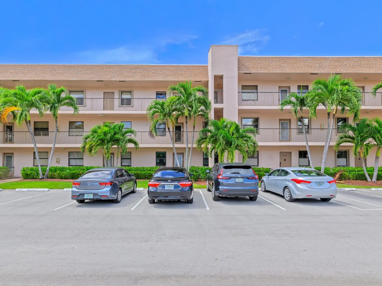 10402 Sunrise Lakes Blvd, #312