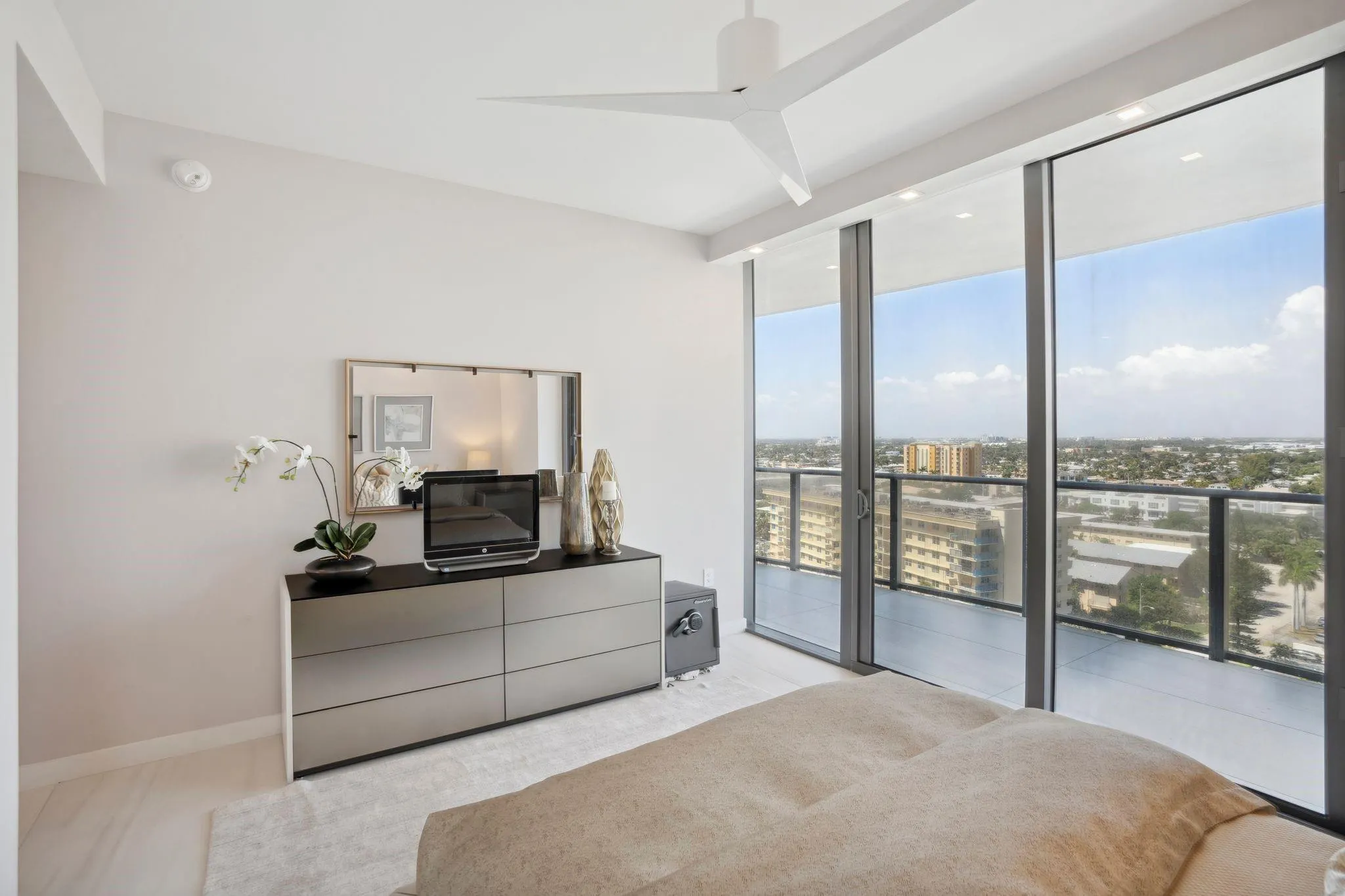 1116 N Ocean Blvd, #1201
