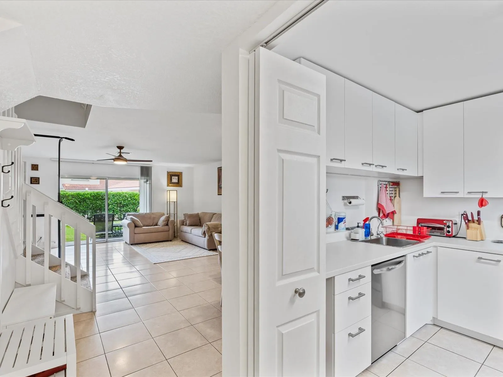 6273 Walk Cir